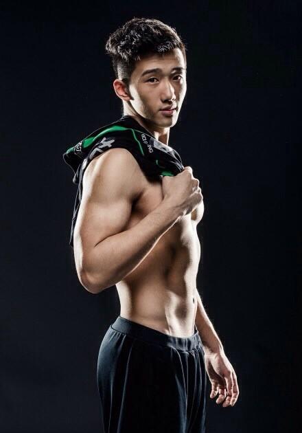 ������Ů�ѱ����� ����������˭ ��������������