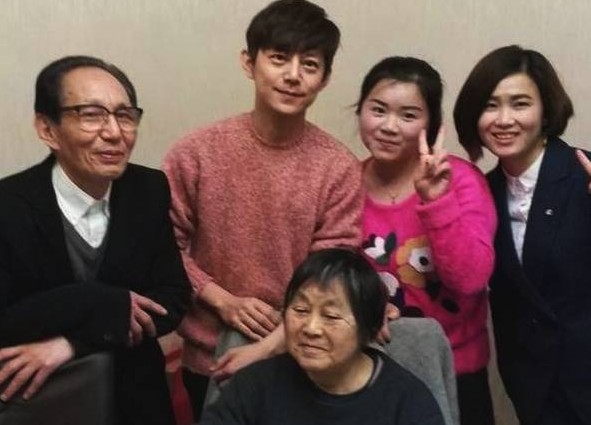 �������׽����ع� ����������˭��ʲô�ģ�