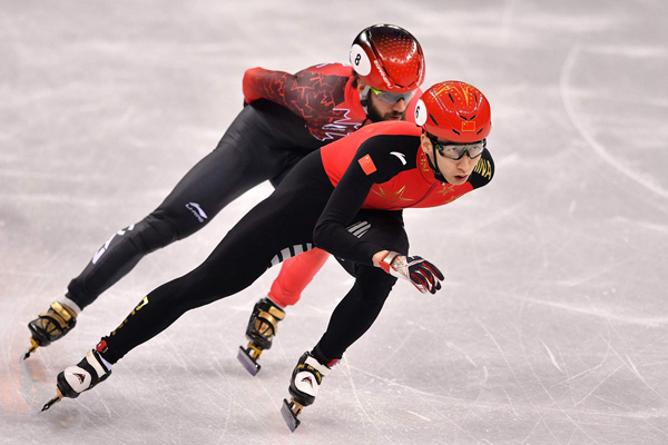 为什么武大靖被判犯规 网友评论给出正确答案