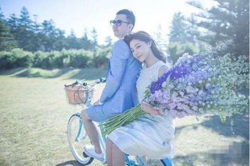 邓家佳宣布离婚 邓家佳与前夫于岩恋情经过曝光