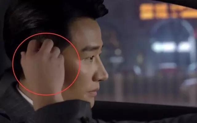 王凯黄轩世纪握手是什么梗 王凯黄轩什么关系?