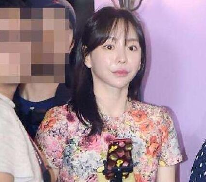 黄荷娜吸毒案初审怎么回事 黄荷娜吸毒案事件始末