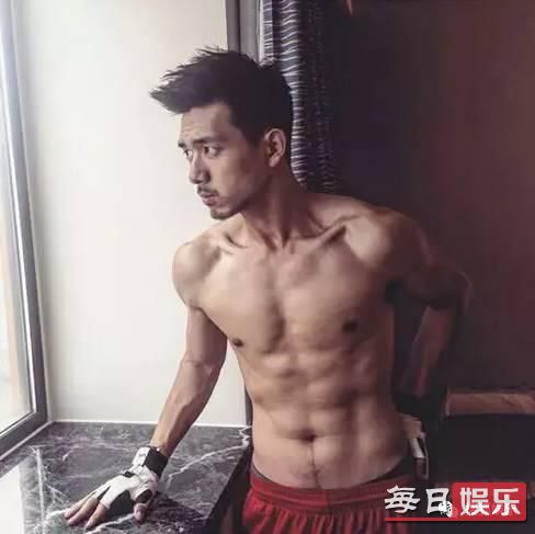 李现是gay同性恋吗 李现12cm是什么梗?