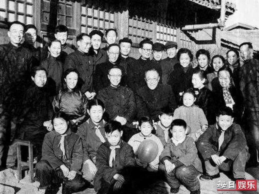 那英是如何红起来的 那英家庭背景介绍
