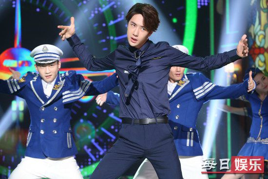 王一博父母是做什么的 王一博家境怎么样?