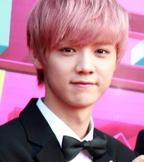 范丞丞粉色頭發(fā)是什么梗 盤點(diǎn)那些染過(guò)粉色頭發(fā)的明星